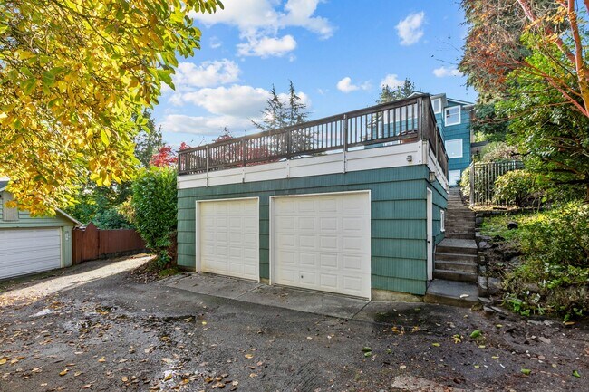 Building Photo - 4Bd/3Ba Seattle House