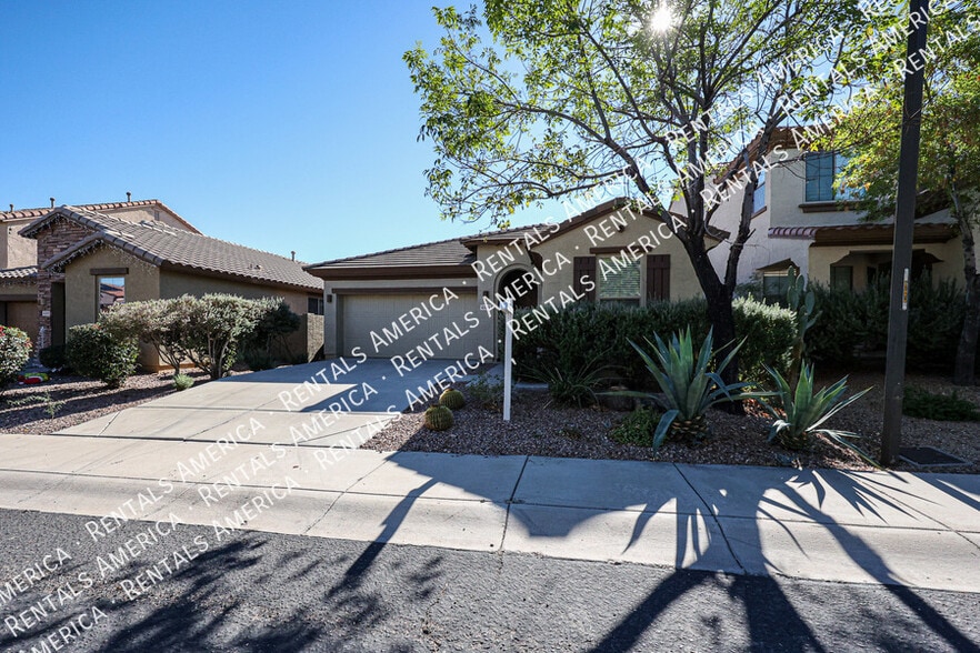 Building Photo - 4325 W Powell Dr