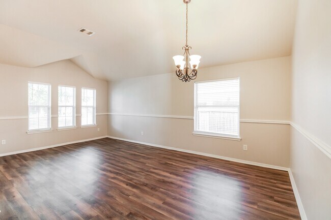 Building Photo - 21554 Kings Bend Dr