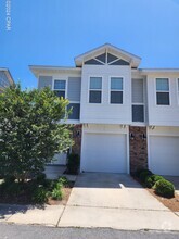 Building Photo - 109 Fossil Falls Ln