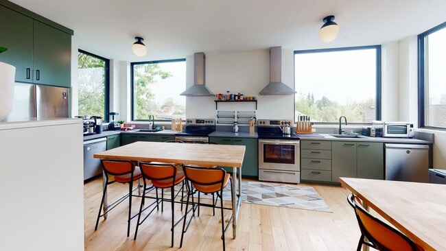 Building Photo - Modern Architecture in a Stunning Coliving Building! Amazing Neigborhood!