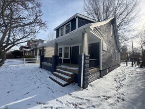 Building Photo - Comfort Meets Convenience: Beautiful 3-Bedroom Single-Family Home  Family-Friendly