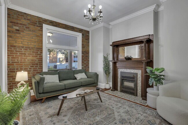 Building Photo - Stunning Restored 4BR Home Steps from Goodale Park & the Short North