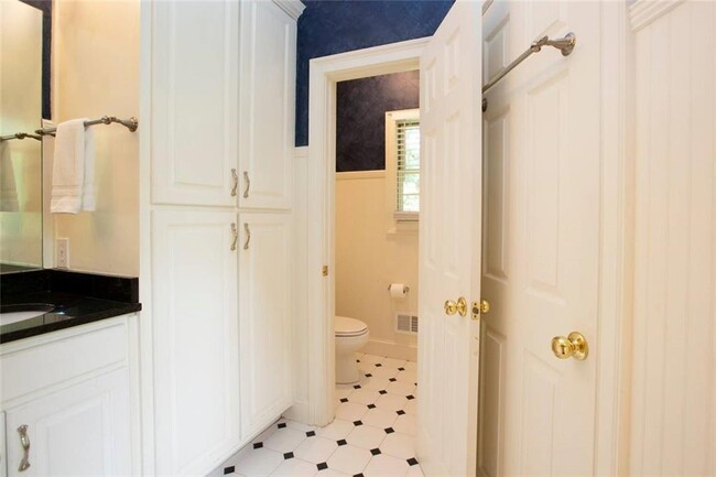 Building Photo - 2531 Old Salem Cir SE