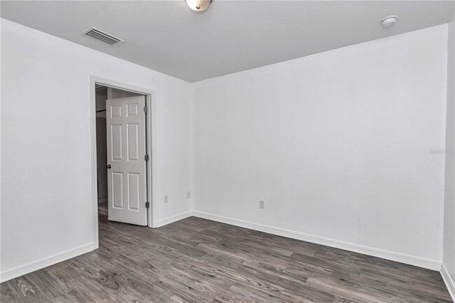 Building Photo - 5936 NW 56th Pl