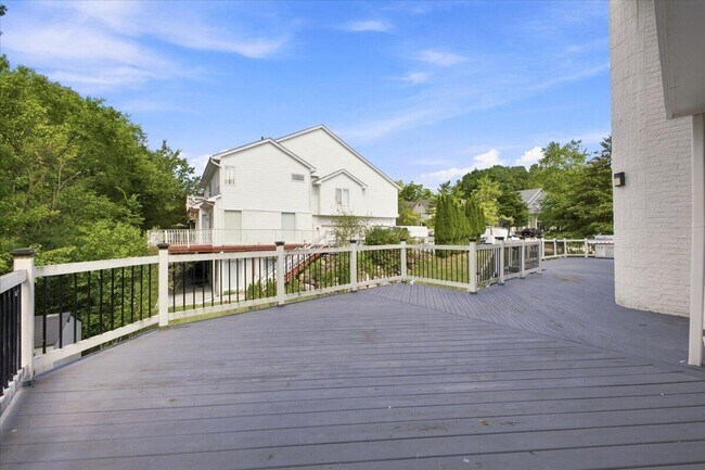 Building Photo - 6122 Trailwood Ln