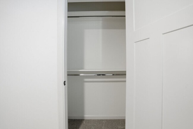 Building Photo - 3 Bed | 2 Bath Luxury Duplex