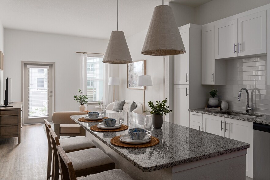 Primary Photo - Livano Charlotte Harbor