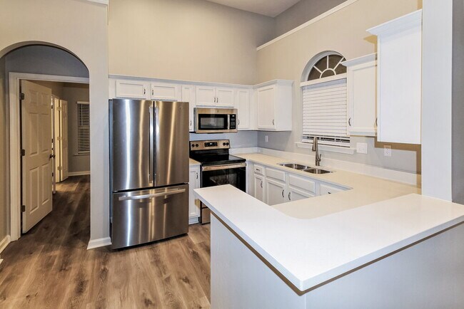 Building Photo - 7138 Queens Crown Ct