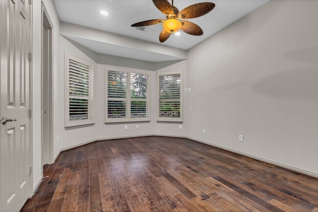 Building Photo - 19309 Whispering Grove E