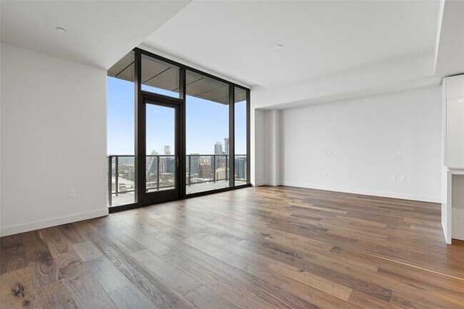 Building Photo - 44 East Ave