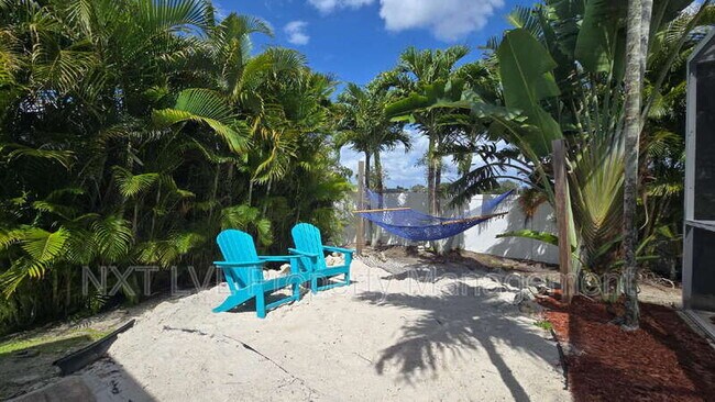 Building Photo - 4123 SW 21st Pl