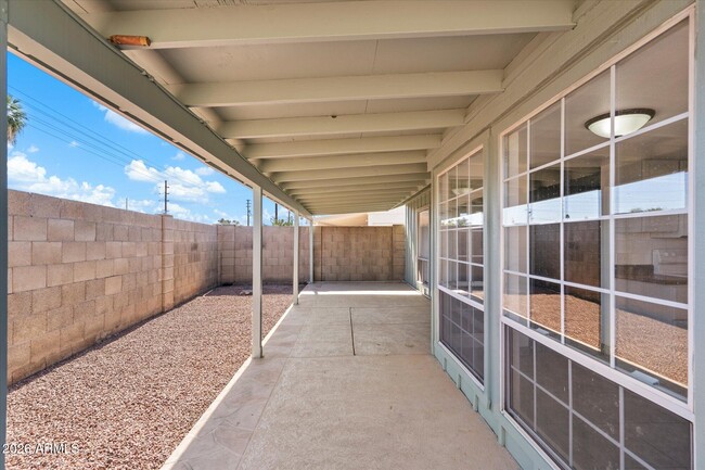 Building Photo - 8037 N 40th Ave