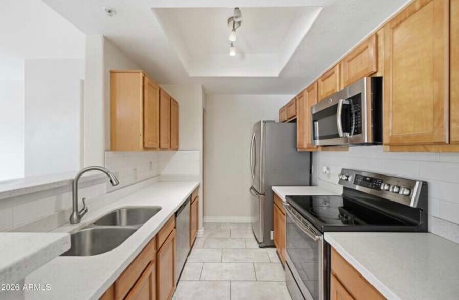 Building Photo - 3830 E Lakewood Pky E