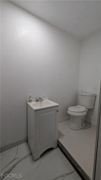 Building Photo - 660 S Missouri St