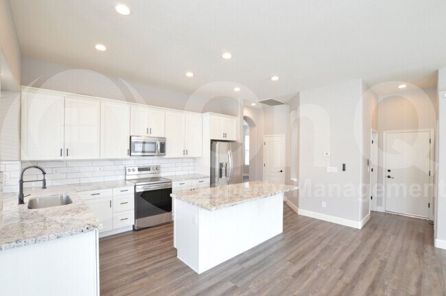 Building Photo - 1312 W Chilton Ave