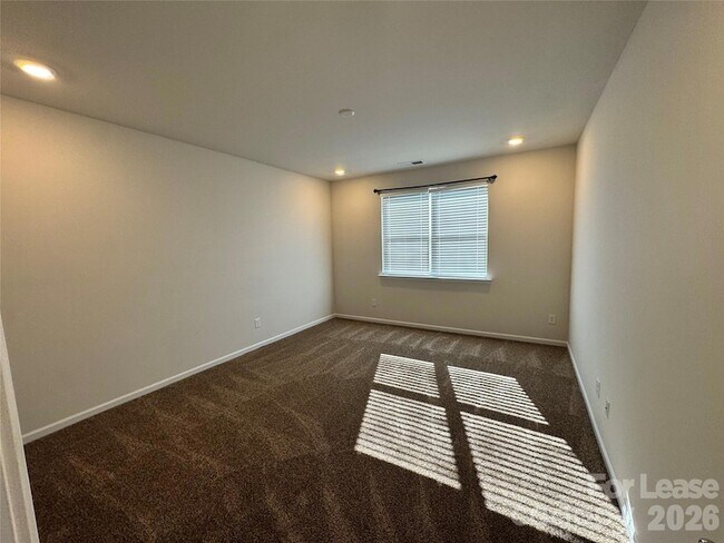 Building Photo - 1007 Maylen Trce