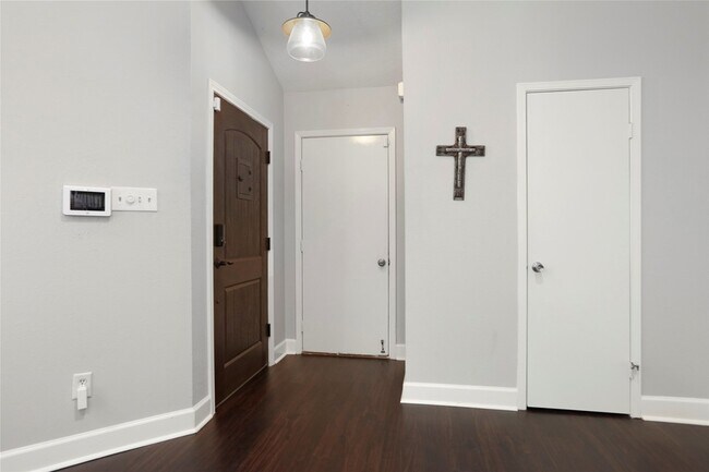 Building Photo - 15 Abbey Brook Pl