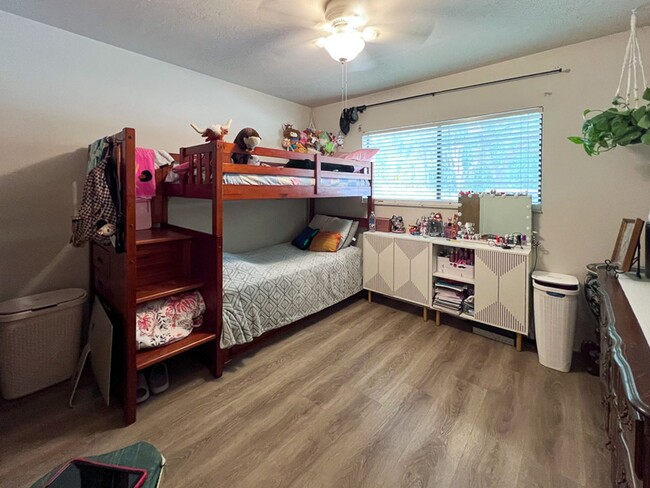 Building Photo - 2BR/2BA Condo in NW Gainesville - availabl...