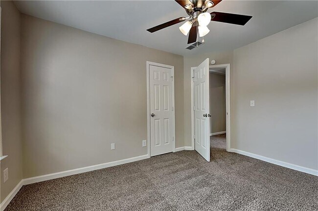 Building Photo - 457 Lily Shoals Ln