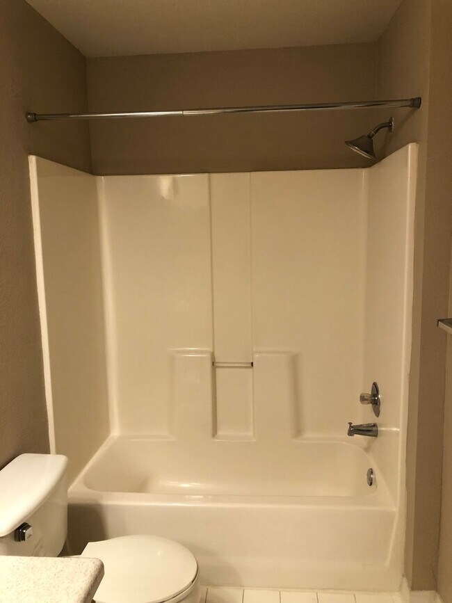 Building Photo - APARTMENT FOR RENT IN THE BEST AREA OF ORLANDO