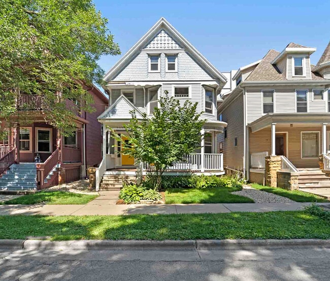 Building Photo - 322 W Wilson St