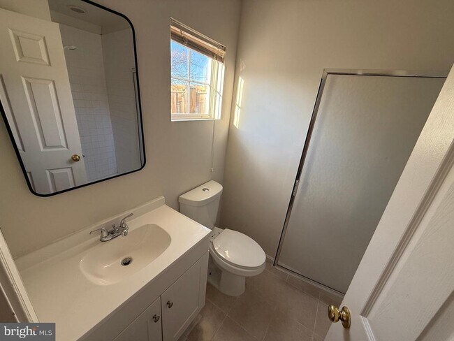 Building Photo - 22976 Fontwell Square