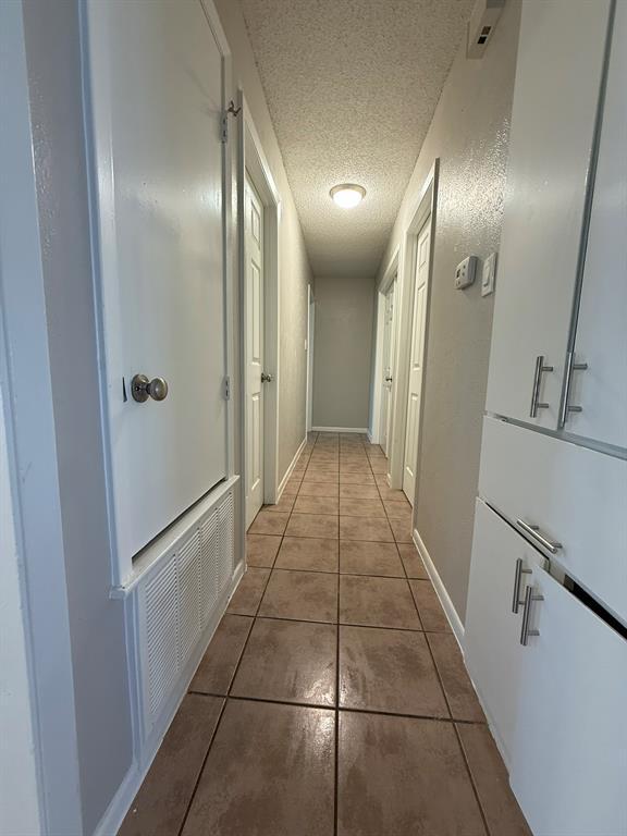 Building Photo - 12310 Willow Wild Dr