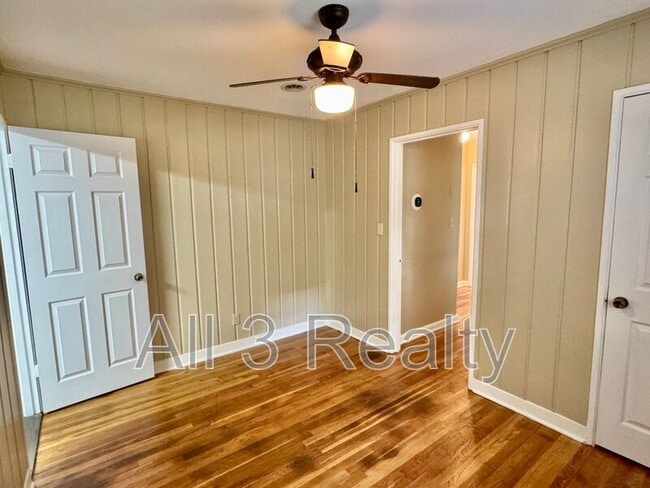 Building Photo - 3508 Cottonwood Dr