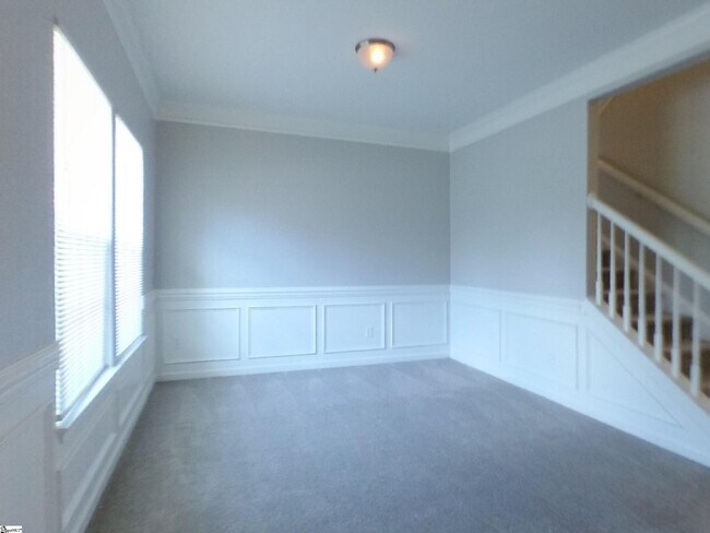 Building Photo - 1 Ridgeleigh Way