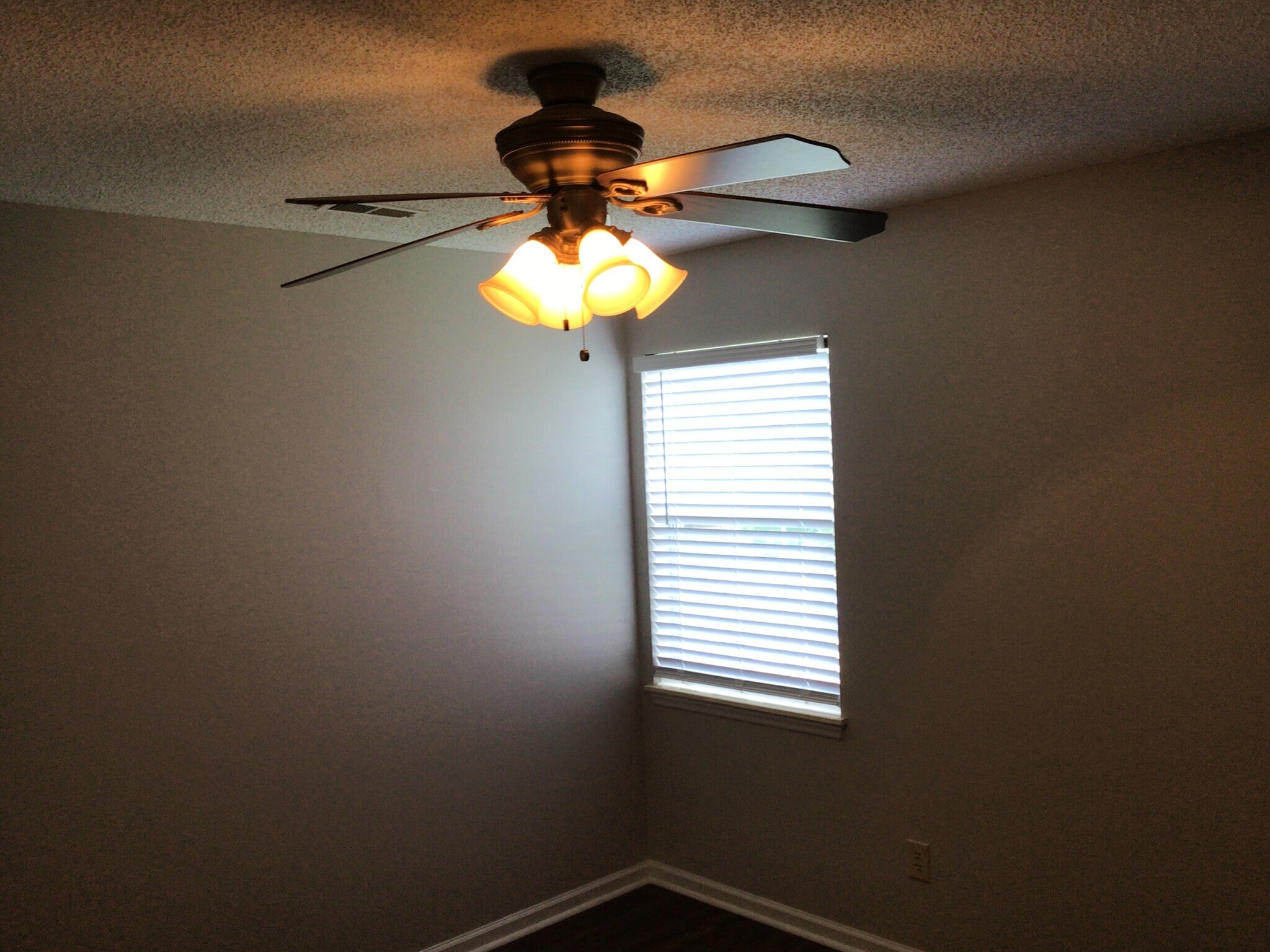 Building Photo - 13615 Portpatrick Ln