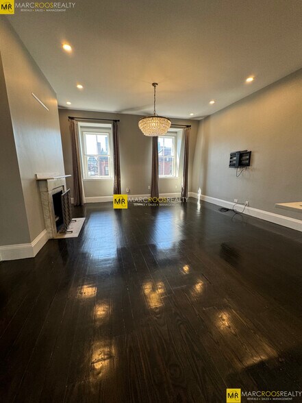Building Photo - 265 Beacon St