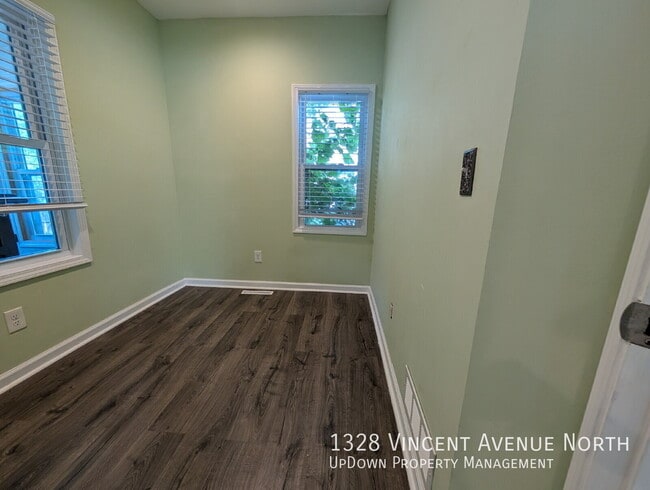 Building Photo - 1328 N Vincent Ave
