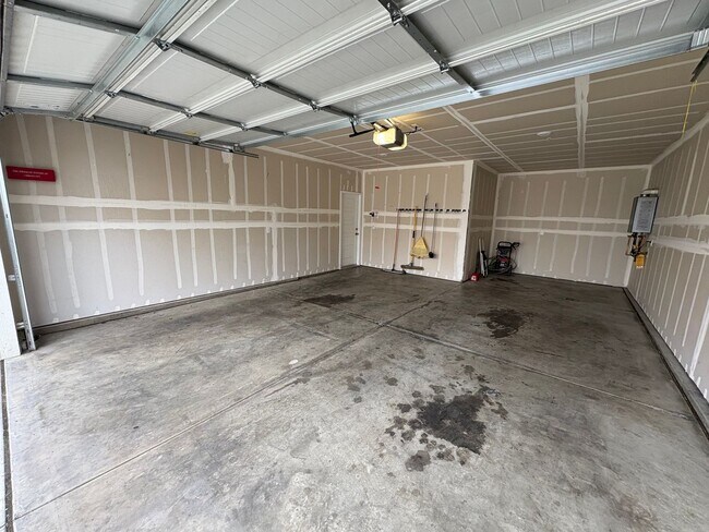 Building Photo - Lennar Built 2 story home coming soon!