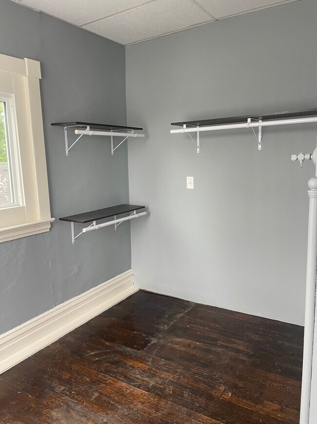 Building Photo - 315 S Penn St