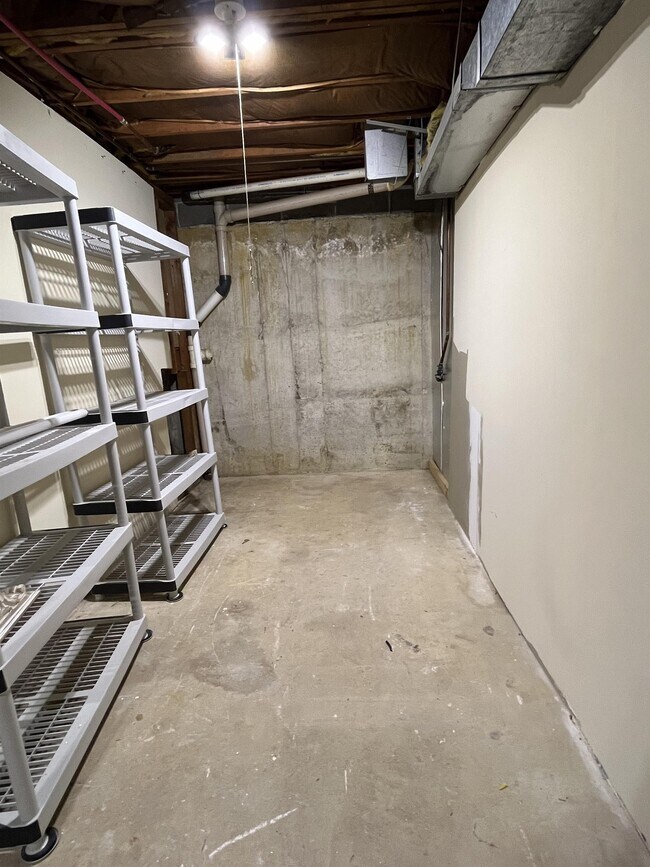 Building Photo - 1764 Sandy Ct