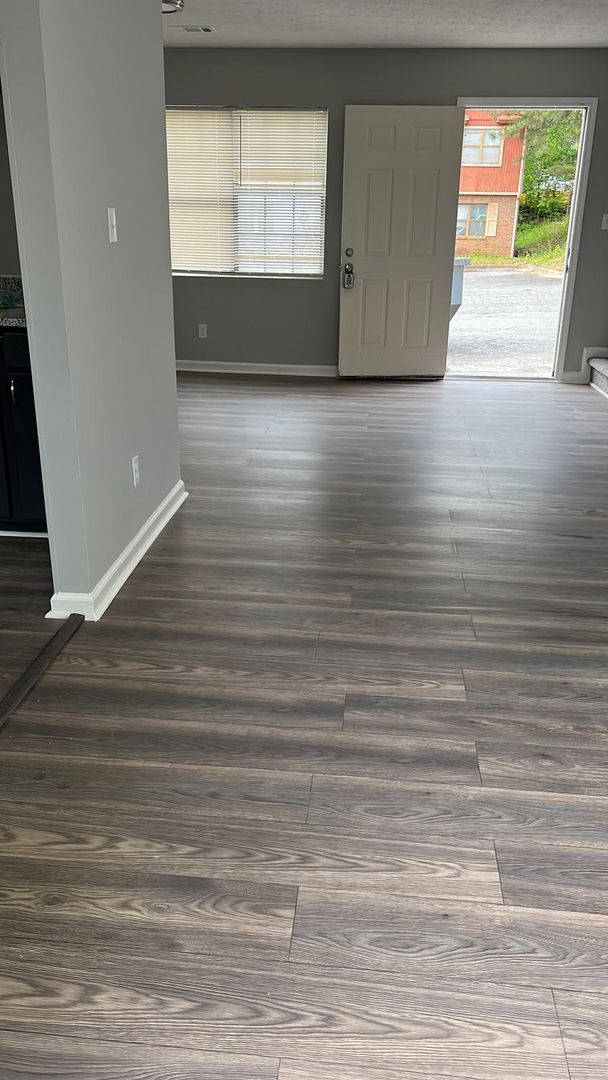 Building Photo - Newly Remodeled 2Bed/2.5Bath Townhome For Lease in Austell
