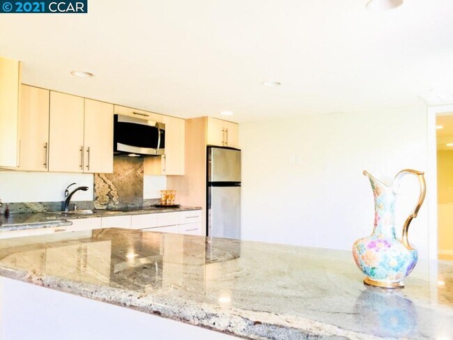 Building Photo - 175 Los Vientos Way
