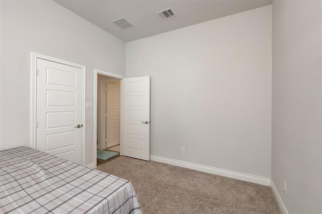 Building Photo - 2421 Stella Ln