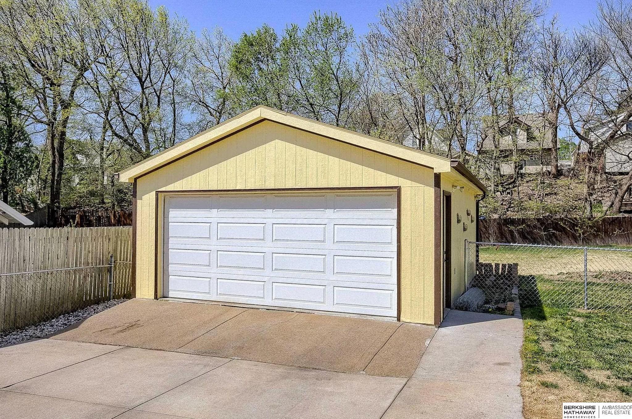 2-car garage - 2634 S 15th St