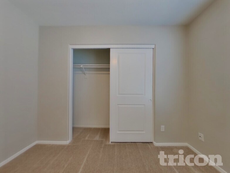 Building Photo - 3227 W Dancer Ln