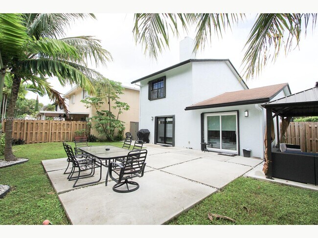 Building Photo - 14740 SW 108th Terrace