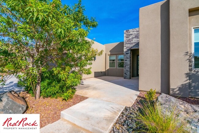 Building Photo - 4 Bedroom Home In The Dunes At Sand Hollow...