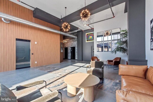 Building Photo - 2143 E Lehigh Ave