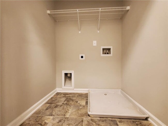 Building Photo - 165 Canvas Ives Dr