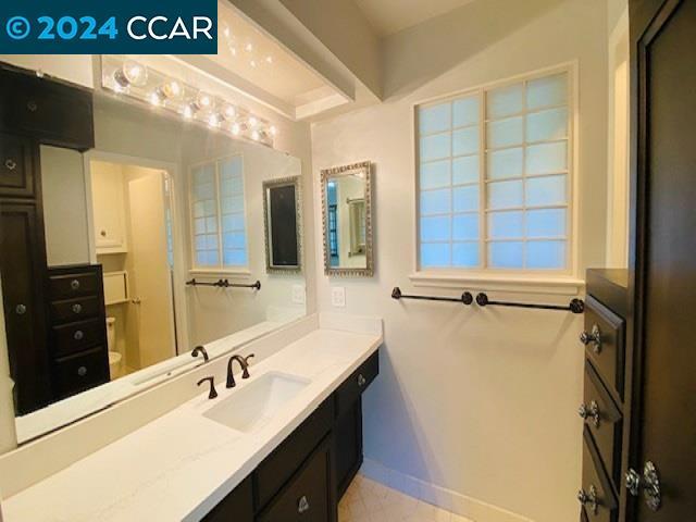 Building Photo - 612 Tahos Rd