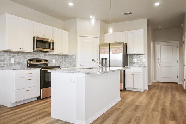 Building Photo - 514 War Admiral Dr
