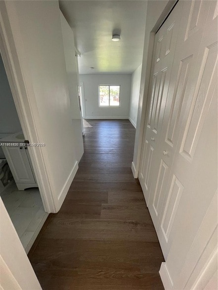 Building Photo - 2854 SW 37th Ave