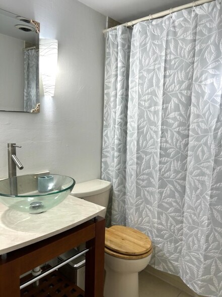 Building Photo - 4015 Bayshore Blvd