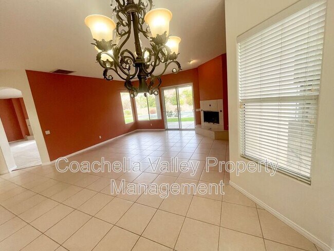 Building Photo - 20 Trafalgar